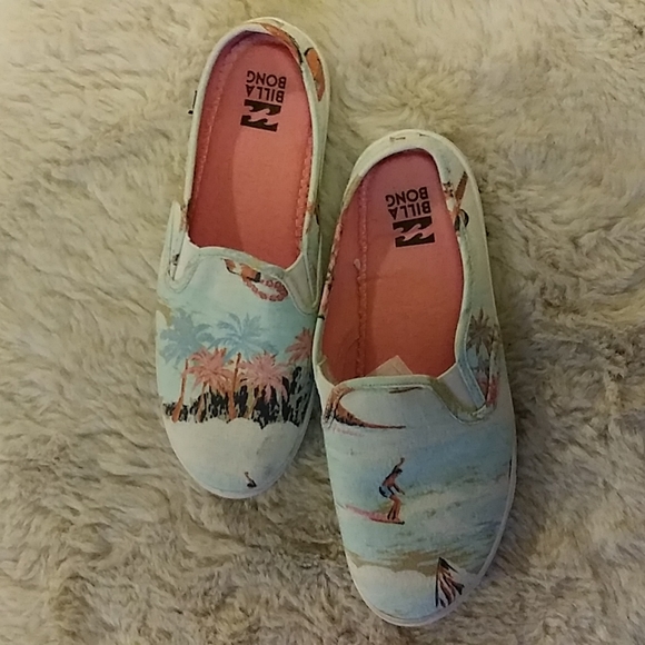 Pre-owned Billabong casual slip-on sneaker. - Picture 2 of 4